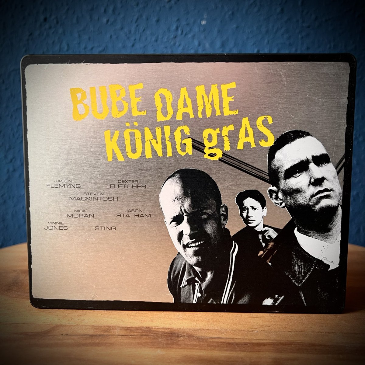 FilmemitBart's tweet photo. Neue Folge ist raus, wir sprechen über Bune, Dame, König, grAS. Hört rein, beim Podcastanbieter eures Vertrauens! #podcast Insta: @filmemitbart #MeinTwitterJubiläum https://t.co/KmwyAt1gF3