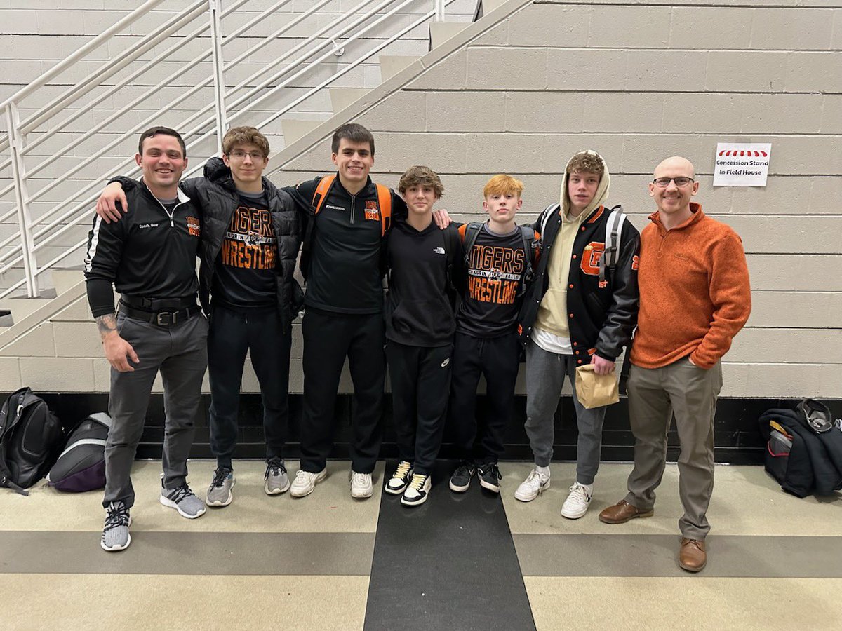 ChagrinWrestle's tweet photo. Our District Qualifiers! https://t.co/Q1fxVtzCQT
