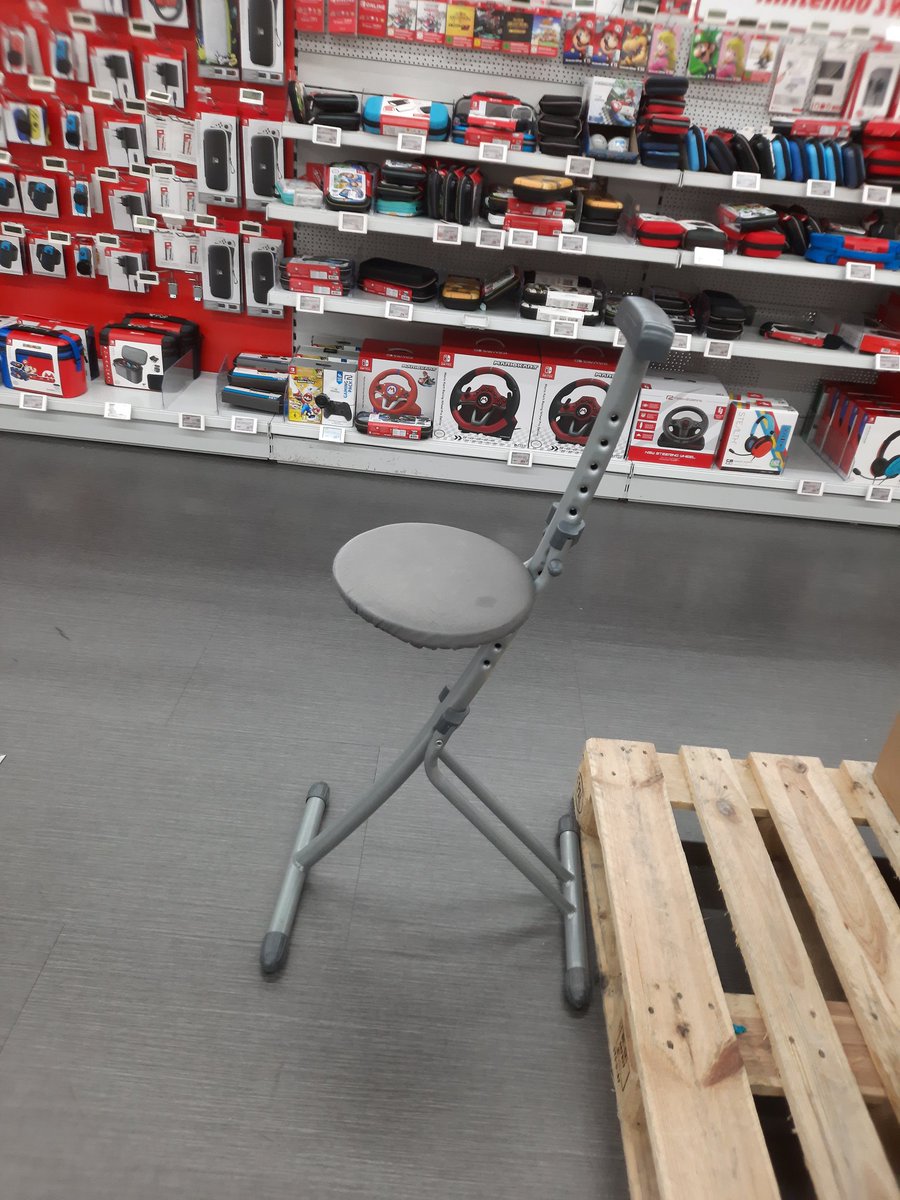 Neuen Gaming Stuhl gefunden😅😂🤣