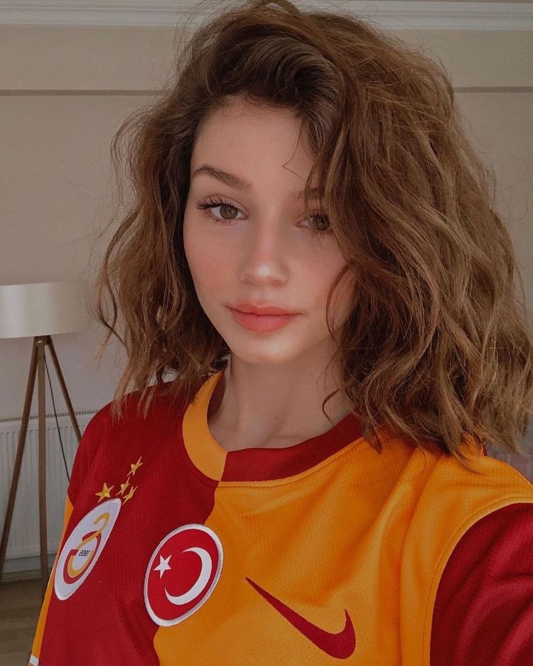 Tüm aslaniçelerimizin kadınlar günü kutlu olsun iyiki varsınız❤️💛