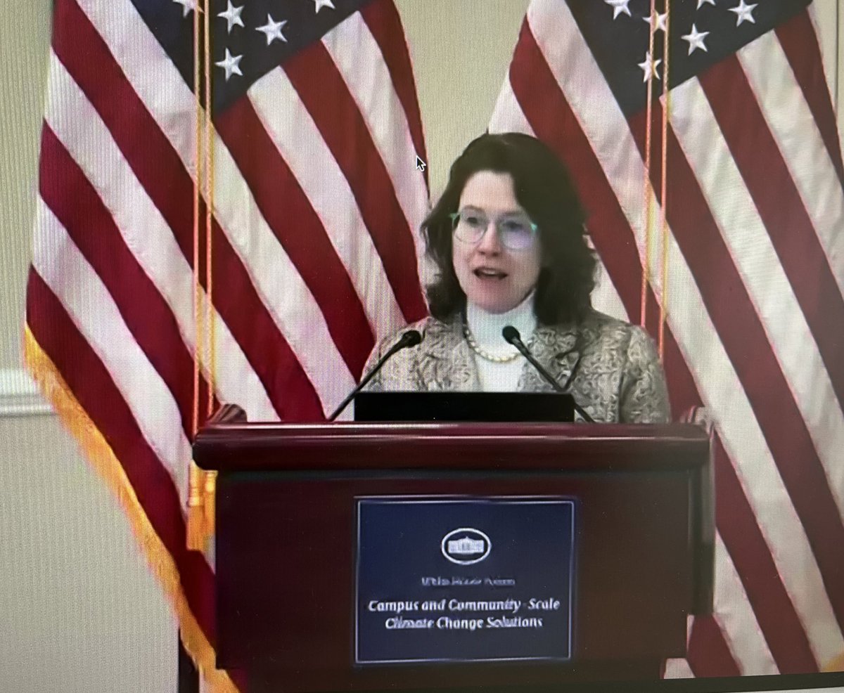 drpaulabontempi's tweet image. Listening to Dr. Alex Isern, AD for Geosciences at #NSF and #URIGSO alum speak at the @WhiteHouse Forum on Campus and Community Scale Climate Change Solutions.