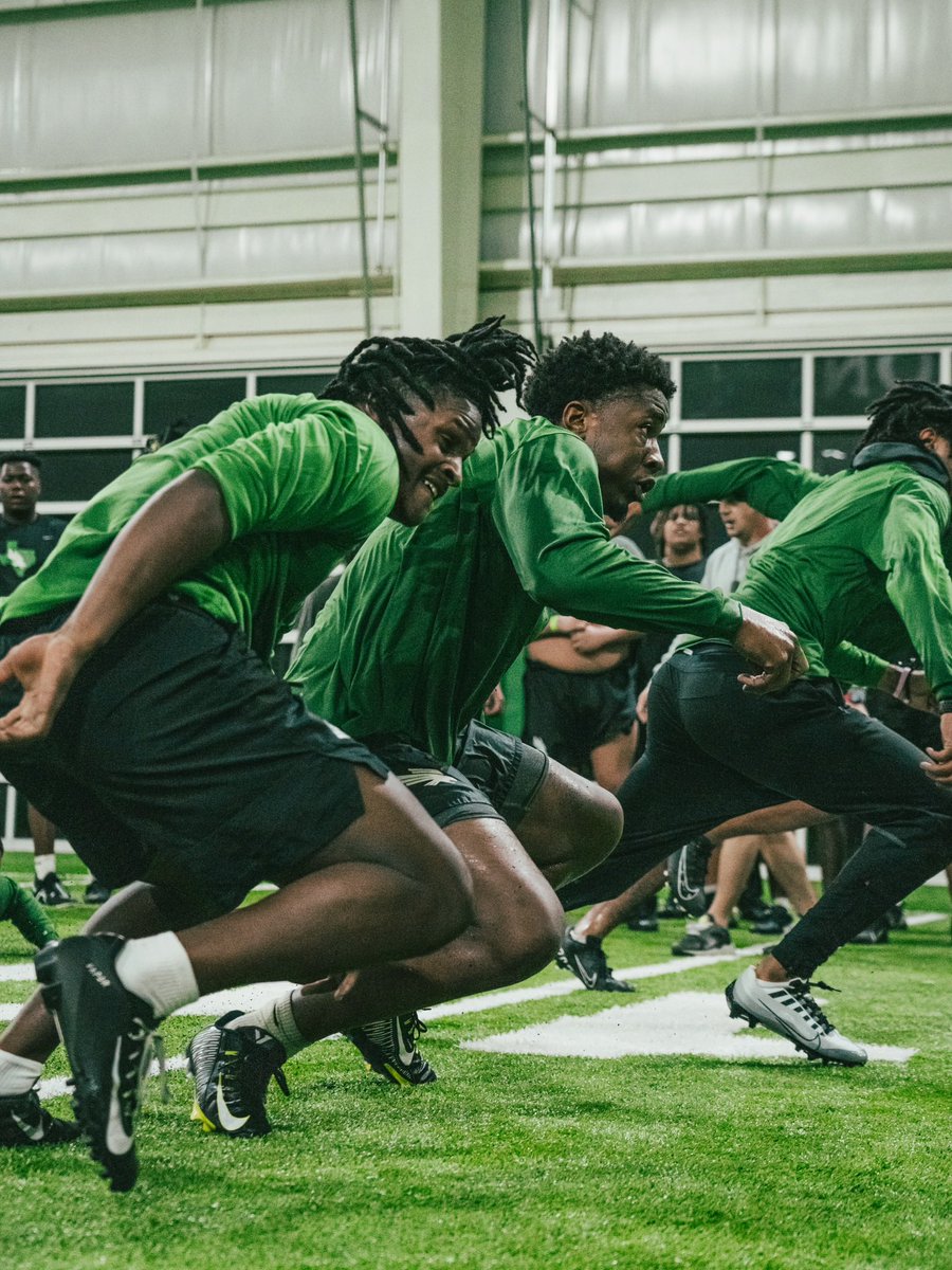 𝕬 𝖑𝖊𝖆𝖉𝖊𝖗 is one who knows the way, goes the way, and shows the way🧪 #GMG🟢🦅 | #PiratesParadise