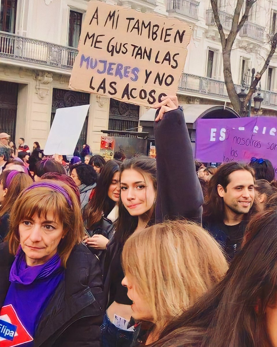 GZitrev's tweet photo. SEGUIMOS EN LUCHA, SEGUIMOS EN PIE 🏳️‍🌈🧕🏼👩🏽‍🎓👩🏻‍🚒👩🏾‍🔬🧑🏼‍🦳👩🏼‍🍳👩🏾‍🎨👩🏻‍🎤👩🏻‍⚖️👩🏿‍💻
#8mars #DiaInternacionalDeLaMujer #bringingup #WomensDay https://t.co/B8apKyjBxy