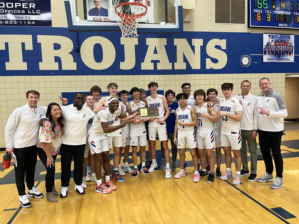 sportsinkansas's tweet image. Basketball in Kansas: SIK favorites, runner-ups and darkhorse picks for each boys’ basketball class 
View: sportsinks.com/basketball-in-…