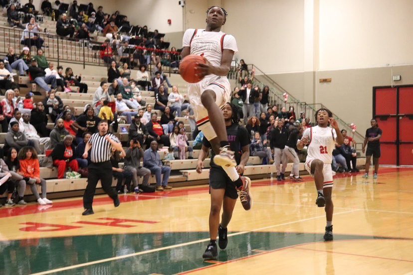 sportsinkansas's tweet image. Basketball in Kansas: SIK favorites, runner-ups and darkhorse picks for each boys’ basketball class 
View: sportsinks.com/basketball-in-…