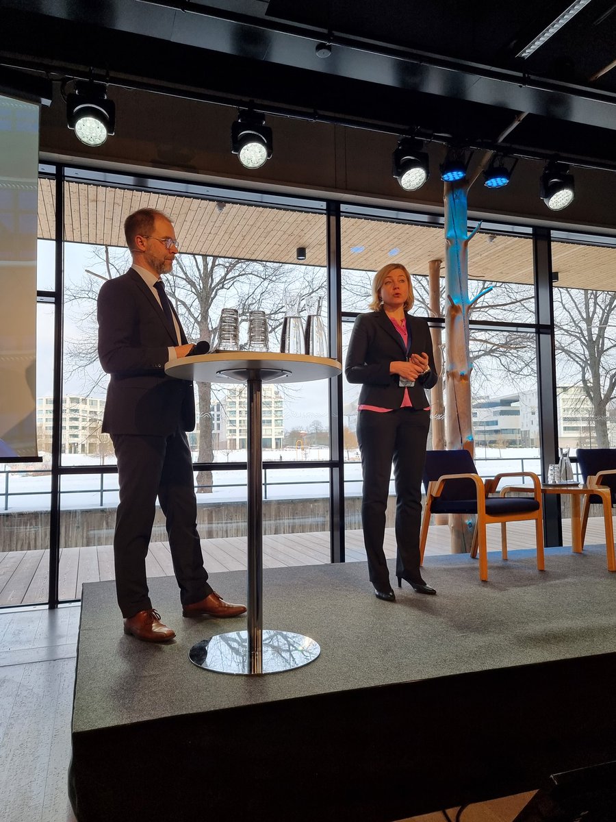 TEN-T-esityksessä uusia väyliä Suomesta. Ohuista liikennevirroista huolimatta saavutettavuudellamme on strategista merkitystä Euroopalle raaka-aine- ja teollisuuskuljetusten takia. EU:n vihreä siirtymä ja digitalisaatio liian riippuvaisia Kiinasta. <a href="/HennaVirkkunen/">Henna Virkkunen</a> #Inframarkkinat