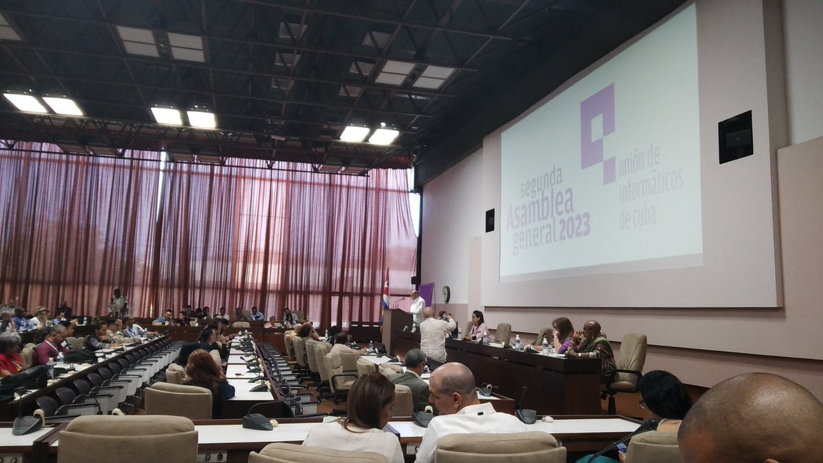 Seguimos hoy en la última jornada de la Segunda Asamblea General de la Unión de Informáticos de #Cuba🇨🇺 

Hoy además celebrando el #DiaInternacionalDeLaMujer