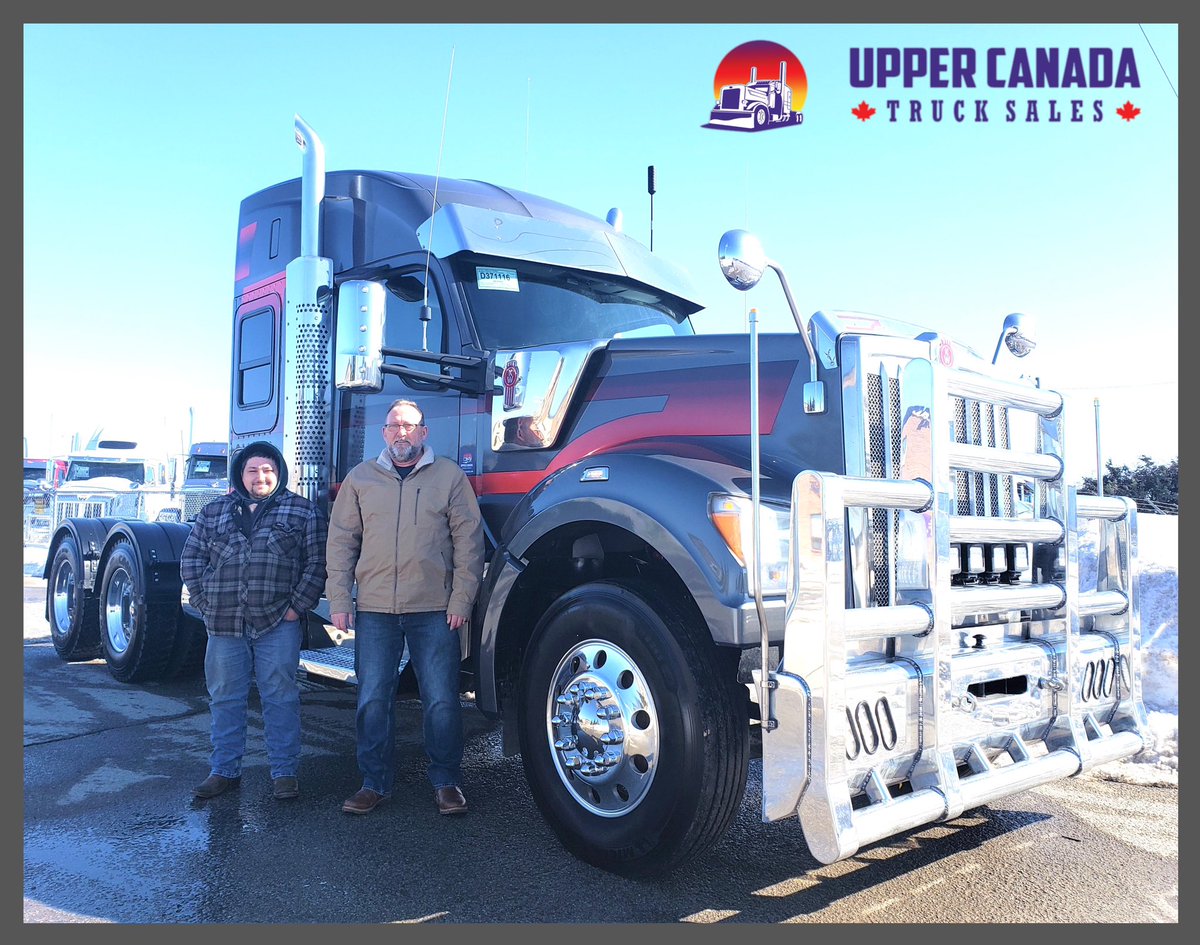 UCTrucks's tweet photo. Mark taking home his new W990!

#kenworth #peterbilt #freightliner #macktrucks #westernstar #deliveryday #uctrucks #uctruckssask #trucking #trucks https://t.co/tetd9vNICH