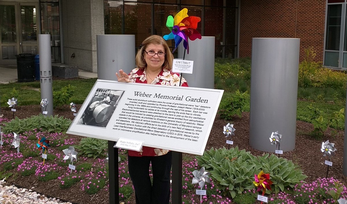 UMDPhysics's tweet image. For decades, Lorraine DeSalvo (&apos;72), nurtured #UMDPhysics folks &amp;amp; facilities go.umd.edu/ld23 . When she retired, friends established an award to honor Physics employees w similar commitment. A #GivingDayUMD option: the DeSalvo fund! go.umd.edu/desal 
#ScienceTerps