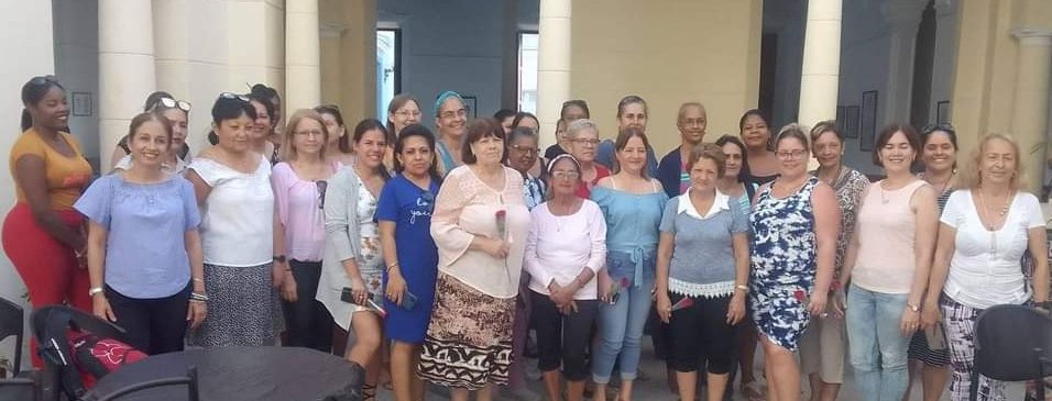 Desde <a href="/CITMAVCL/">Delegación Territorial del CITMA en Villa Clara</a> muchas felicidades a las mujeres cubanas especialmente las villaclareñas. La mujer en la Revolución decide y ama ¡¡ Gracias por estar presente <a href="/ElbaRosaPM/">Elba Rosa</a> <a href="/MilaxyA/">Milaxy Yanet Sánchez Armas</a> <a href="/adianez_taboada/">Adianez Taboada</a> @Colina_VClara @AlbertoLopezVC <a href="/MayelnDaz1/">Mayelin Díaz</a> <a href="/yudi_mercedes/">Yudi Mercedes Rodríguez Hernández</a> <a href="/GretzaP/">Gretza Sánchez Padrón</a>