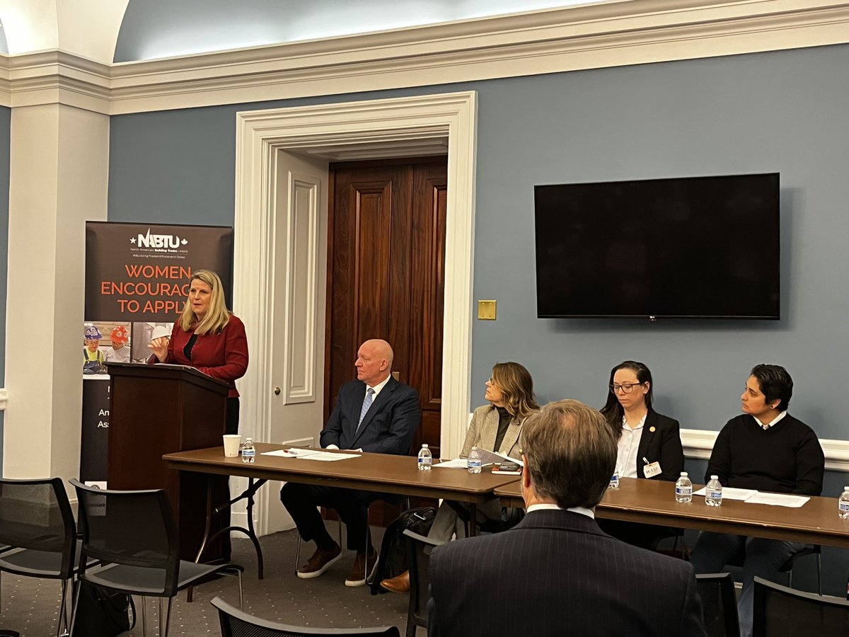 BrittonGreat's tweet photo. Great event today at  the #UScapitol for the Women in the Trades event with @nabtu @RepShontelBrown @DonNorcross4NJ @wendychunhoon  @GoIUPAT https://t.co/WT8V08sWYD