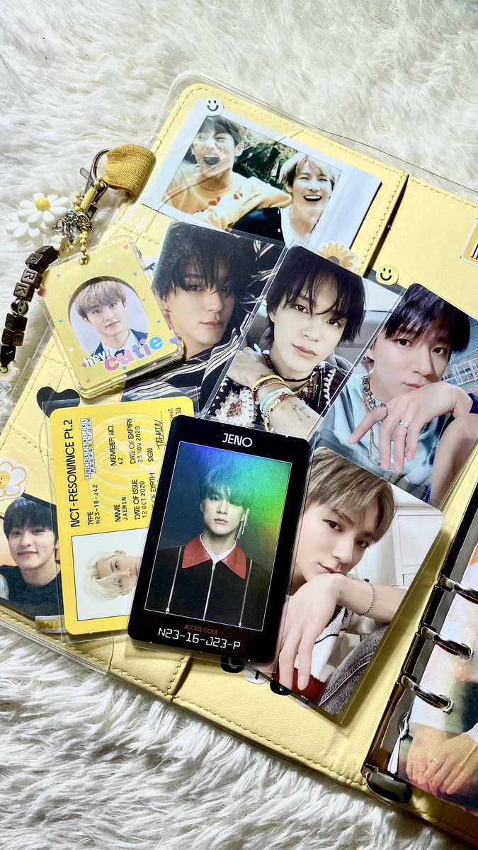 lovemarkrensell's tweet photo. #rixbentables ♡
✧wts nct ph only ✧
⤷nomin photocards: 320 ea
tags: nct dream hot sauce hello future resonance access card smtown boring id card jaemin jeno nct 2020 arrival departure https://t.co/Pbi3cJrqMB