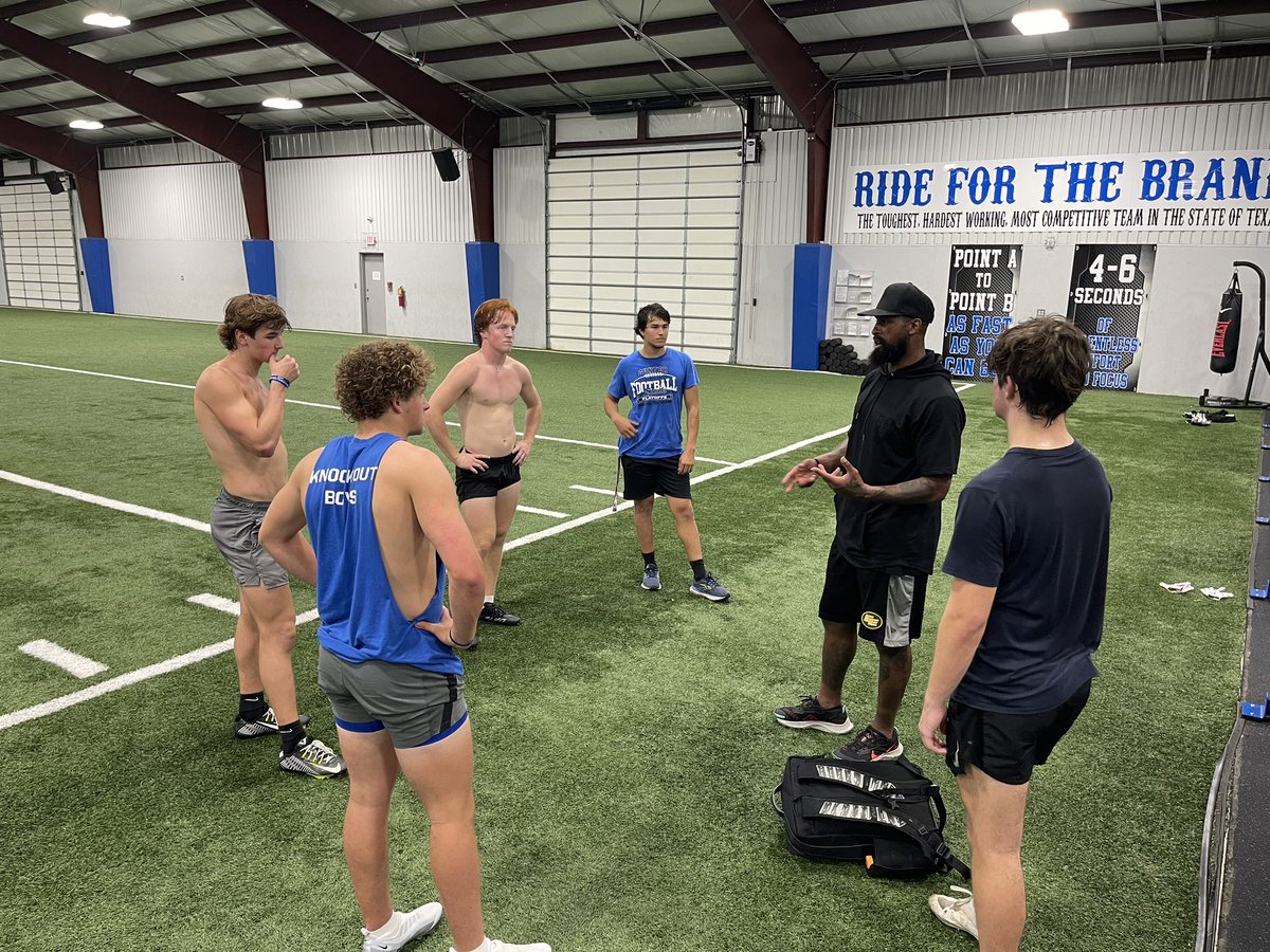 mannyshow84's tweet photo. Respect Your Craft. 🏈 

In the Game of Football this is a What Have You Done For Me Lately Business &amp; We Must Always Continue to Get Better! @colin3peacock @Cannon_Lemberg @DjLowery10 @dylan_tokarz #TuesdayNightCrew #TPW #Gunter https://t.co/qvJRccc7ts