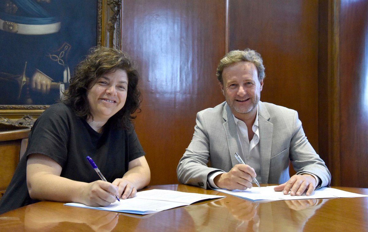 El @msalnacion  firmó una carta de intención con la COFA y otras entidades para el fortalecimiento de los servicios farmacéuticos en el país bit.ly/3JoxEMX