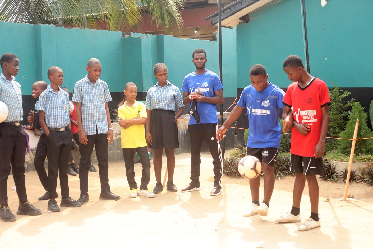 VictorKipo's tweet photo. I had my 8th @GWR for the "Most football'around the world' tricks with arms linked (team of two) with #VincentOkezie on 3/3/23

Thanks to @ChukwuebukaEZ for opportunity🙏

VIDEO https://t.co/7lyZgyvPpg

#ChukwuebukaAcademy #ChukwuebukaFreestyle #TheV2 #VictorRichardKipo #CSFFTP23 https://t.co/LEj8RRTi0j