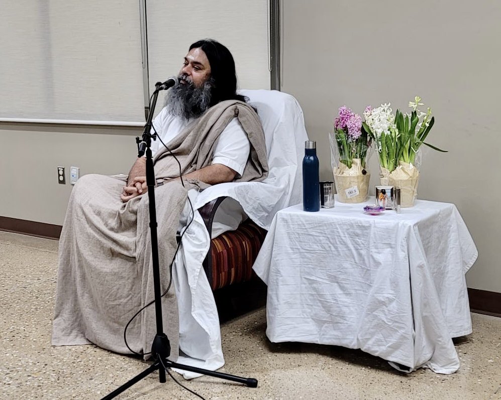 AOLSwamiji's tweet image. From #Windsor #Canada 🇨🇦 

(Two day #MasterClass on « How to attain heightened Awareness? » ) @ArtofLiving