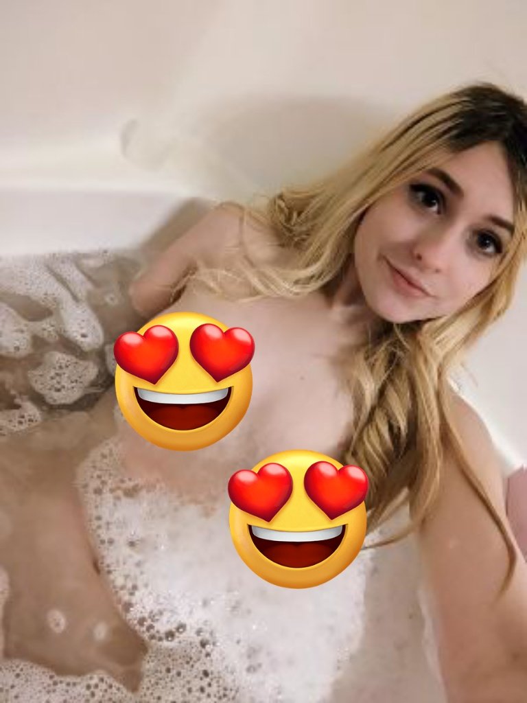 Carrelsa3's tweet photo. Möchte mich jemand begleiten🤭 https://t.co/Ucm9L3v0qf