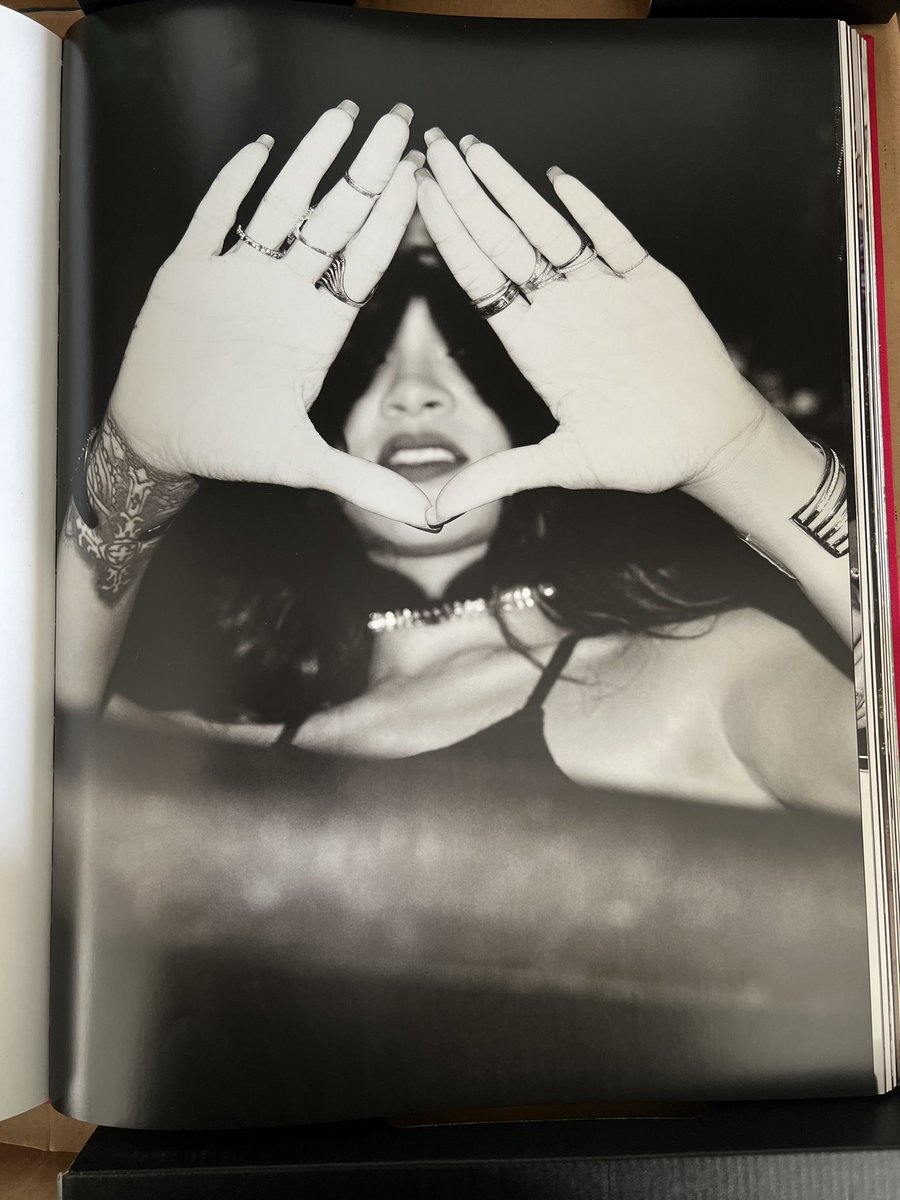 Ⓜ️🅰️Rℹ️⭕️ tweet media