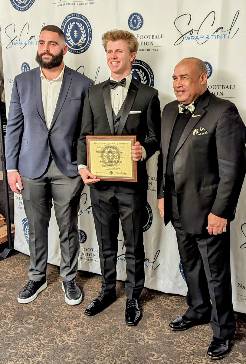dstepenosky's tweet photo. Congrats to Sean Stepenosky &amp; Kyle Zeman on receiving National Football Foundation &amp; College Hall of Fame Scholar Athlete Award! Kyle: 3.22 GPA, 1st Team Canyon League &amp; All County Ventura, Team MVP, Sean: 4.42 GPA, Valedictorian, AP Capstone diploma. @SeanStepenosky @kyle__zeman https://t.co/m9alGcAgnA