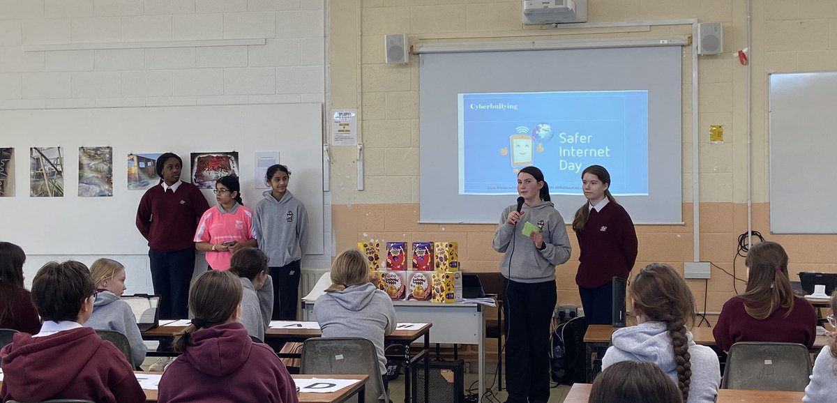 Safer Internet Ambassadors, Saorla &amp; Maddison, and the SID Team organised a fun award ceremony for the winners of the logo, kahoot and poster competition.🏆
Thank you to <a href="/TescoIrl/">Tesco Ireland</a> Tullamore for sponsored the awards!🙏
<a href="/Webwise_Ireland/">Webwise</a>
#SID2023 #SilentWitness #CyberBullying
