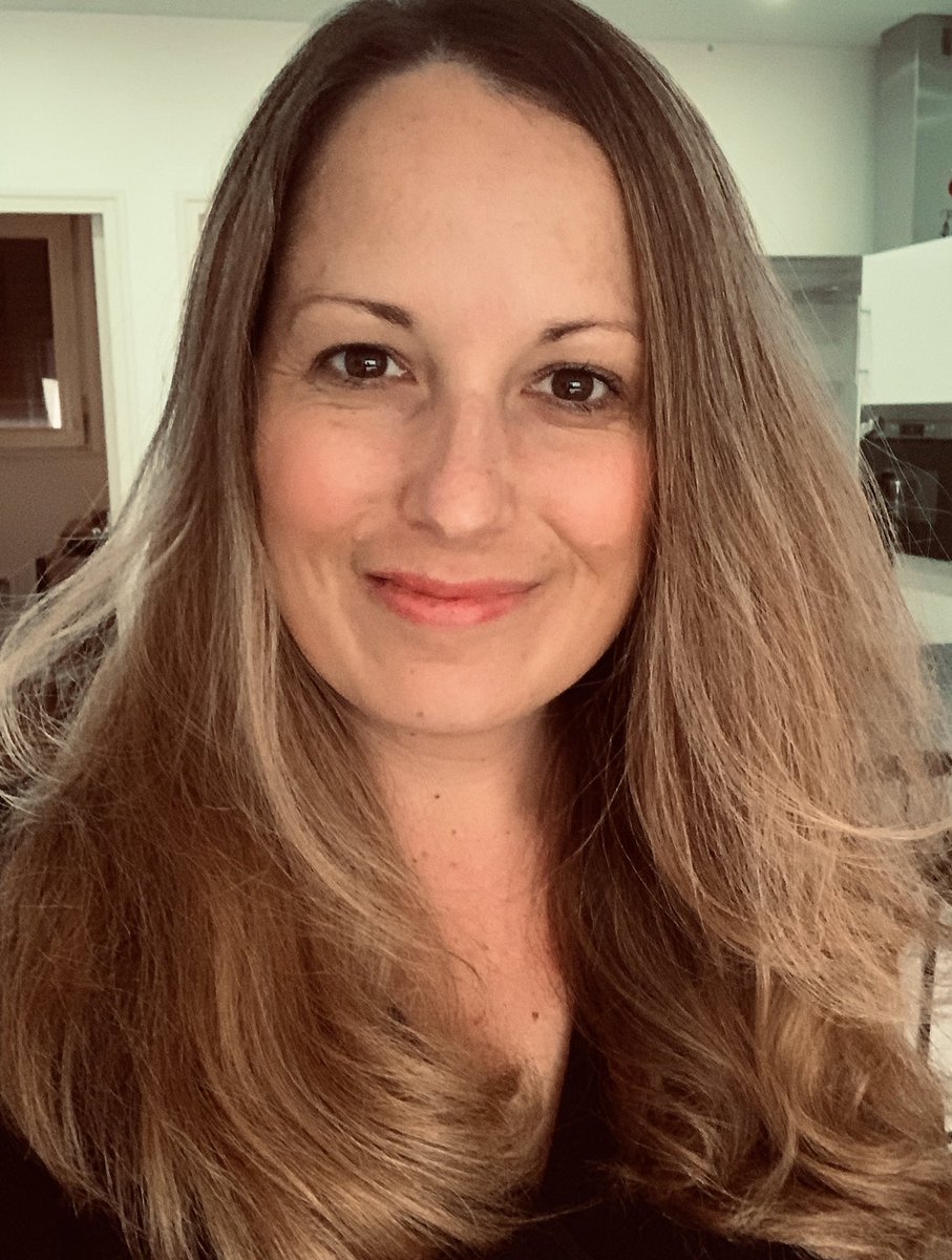 quietnomadmeg's tweet photo. Hi Twitter Friends
Happy International Womenโs Day!
Which photo should I use for my author page in my book?
1, 2, 3, 4, or get a new one?
#internationalwomensday23 #amwriting #memoir #expatwriting #bookhelp #storiesconnect https://t.co/97JovL9inL