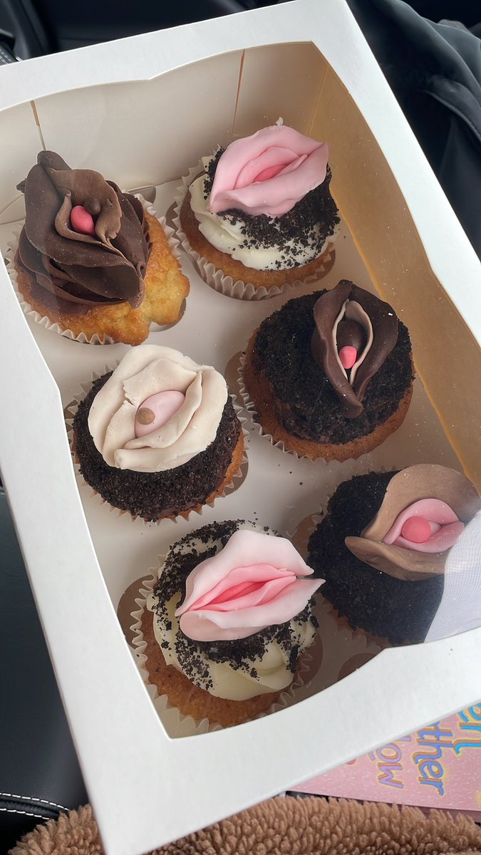 Team Ocean Suite (@teamoce93717535) on Twitter photo What a fab international women’s day we have had on ocean 🌸 thanks to <a href="/MrsbrownsbakesP/">Mrs Browns Plymouth</a> for the delicious cakes and our revamp has started on our hyperemesis area today to improve the room for patients 💗
<a href="/Claire_O_1972/">Claire O'Donnell</a>
<a href="/UHP_NHS/">University Hospitals Plymouth NHS Trust</a> <a href="/EmmaJLCollins/">Emma Collins</a> <a href="/DerrifordNurses/">UHP Nursing 💙</a> What a fab international women’s day we have had on ocean 🌸 thanks to <a href="/MrsbrownsbakesP/">Mrs Browns Plymouth</a> for the delicious cakes and our revamp has started on our hyperemesis area today to improve the room for patients 💗
<a href="/Claire_O_1972/">Claire O'Donnell</a>
<a href="/UHP_NHS/">University Hospitals Plymouth NHS Trust</a> <a href="/EmmaJLCollins/">Emma Collins</a> <a href="/DerrifordNurses/">UHP Nursing 💙</a>