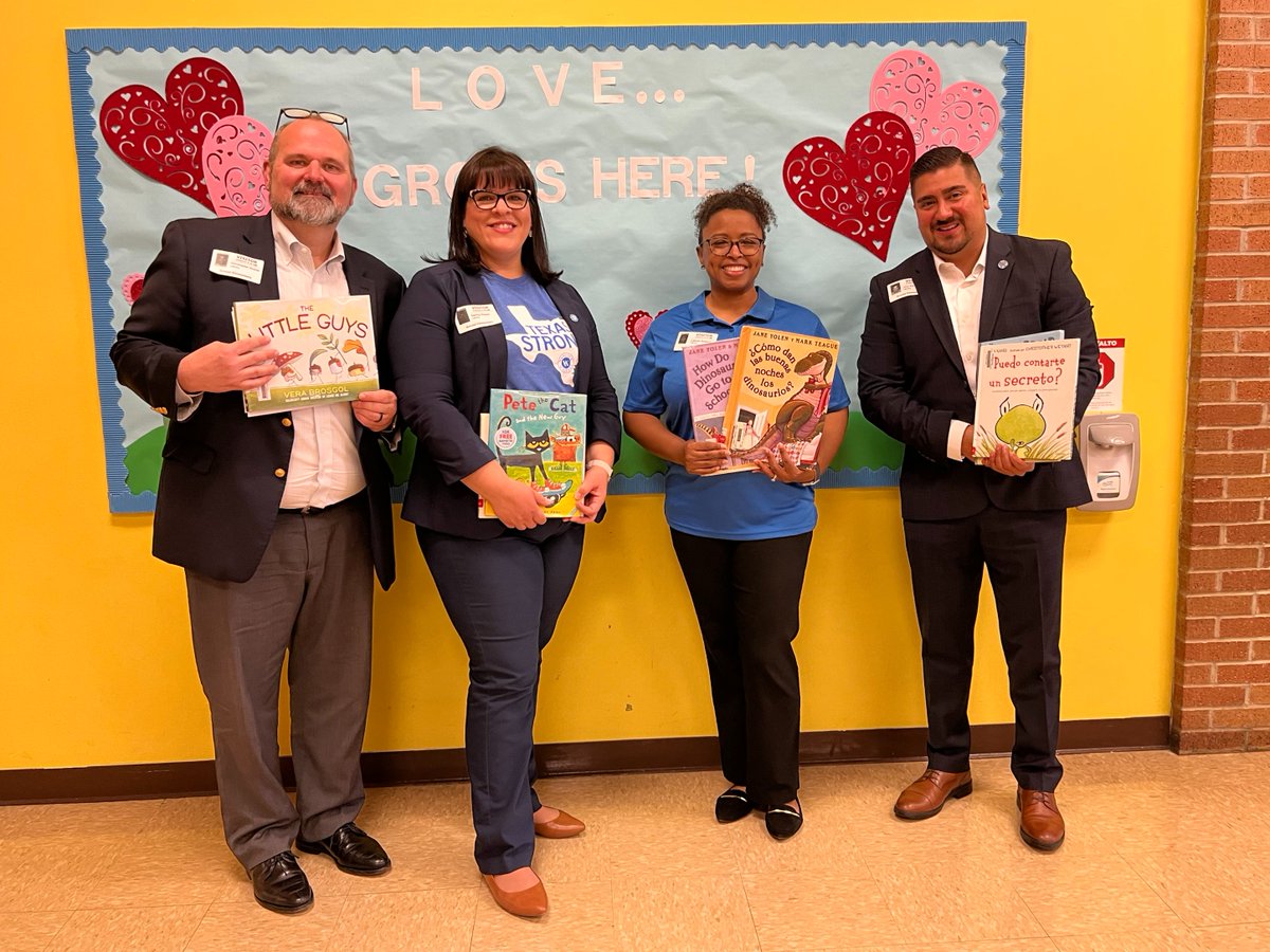 HancockWhitney's tweet photo. Last week, Hancock Whitney associates in San Antonio had the opportunity to celebrate Dr. Seuss’s Birthday and Reading Across America Week with Communities in Schools - San Antonio. https://t.co/LYmq5sABVt