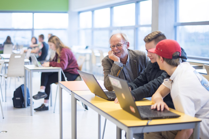 Tip! Op 29 maart organiseert VO-content een 𝗠𝗮𝘀𝘁𝗲𝗿𝗞𝗹𝗮𝘀 𝗙𝗼𝗿𝗺𝗮𝘁𝗶𝗲𝗳 𝗵𝗮𝗻𝗱𝗲𝗹𝗲𝗻. <a href="/paulwest/">Paul Westeneng</a> en <a href="/hrigter/">Herman Rigter</a> helpen je bij de implementatie van Formatief handelen bij jou op school! Meer informatie ➡ bitly.ws/BiIB #voortgezetonderwijs #docent