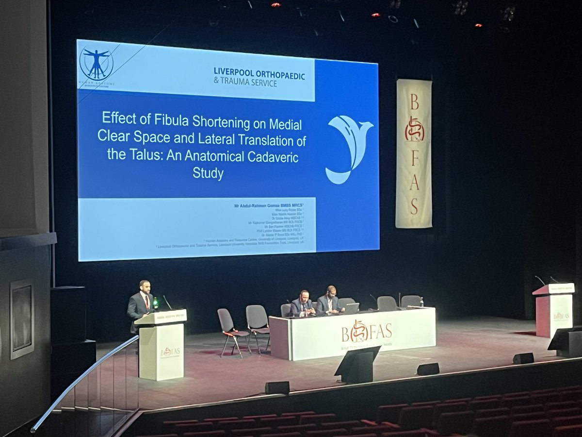 <a href="/agomaa91/">Abdul-Rahman Gomaa</a> presenting work on fibular shortening and how the AITFL tubercle interacts with the anterior incisura and causes lateralisation of the talus due to the size differential. Great work <a href="/GraceAirey/">Grace Airey</a> <a href="/rajkumargang/">Rajkumar Gangadharan</a> <a href="/NiamhLHeeran/">Niamh</a> <a href="/AlBondAnatomy/">Alistair Bond</a> <a href="/Liverpool_Ortho/">Liverpool Orthopaedic and Trauma Service</a> @livuniHLS