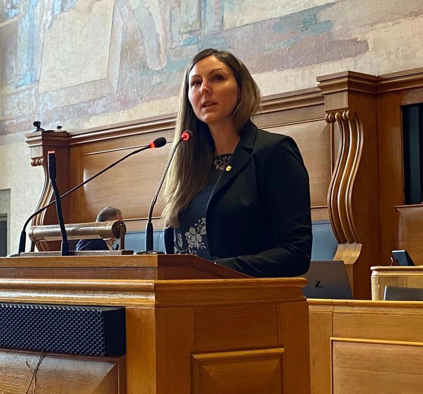 EVP Kanton Bern (@evppev_be) on Twitter photo EVP-Grossrätin @KatjaStreiff setzt sich gegen die Einführung eines minimalen Beschäftigungsgrads von mindestens 50 Prozent für Lehrpersonen in der #Volksschule ein. Auch kleinere Pensen leisten einen Beitrag zur Bekämpfung des #Lehrpersonenmangels. EVP-Grossrätin @KatjaStreiff setzt sich gegen die Einführung eines minimalen Beschäftigungsgrads von mindestens 50 Prozent für Lehrpersonen in der #Volksschule ein. Auch kleinere Pensen leisten einen Beitrag zur Bekämpfung des #Lehrpersonenmangels.