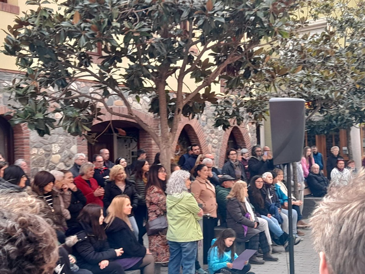 esquerrasav's tweet photo. 💜✊ El feminisme no es predica, es practica, i a @Esquerra_ERC de Vilamajor ho fem tot l'any. Avui,  ♀️ #8M, i cada dia, treballem per l’igualtat en tots els àmbits i lliure de violències masclistes. @viladones @INS_Vilamajor https://t.co/XxlkBXVuB3