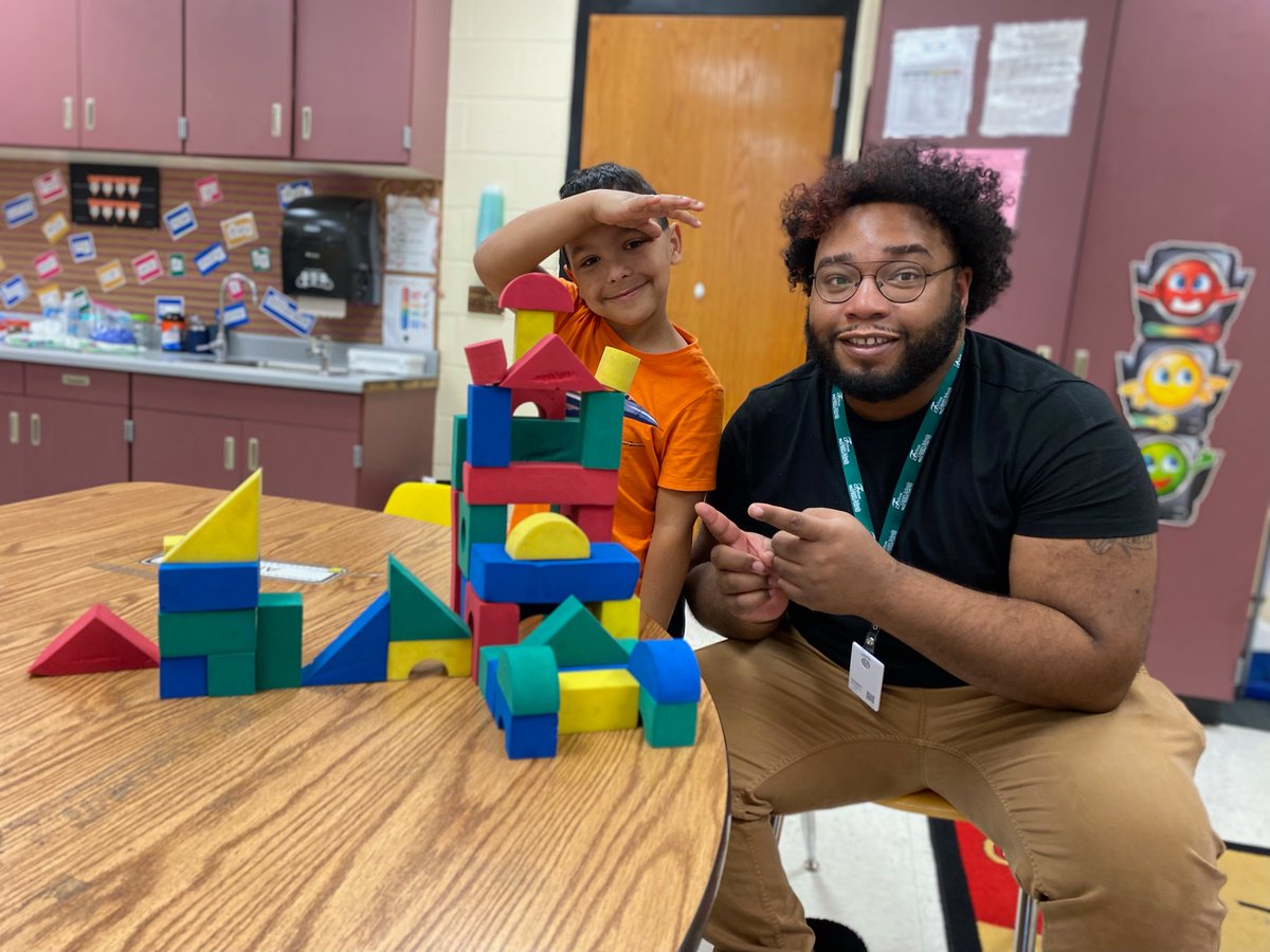 hawkceptional's tweet photo. Relationships Matter! Using building blocks to build a castle and a teacher student bond that will last a life time!!! 
#Hawkstars https://t.co/U8dezHTlYS