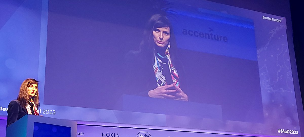 The #FutureUnicornAward by #DIGITALEUROPE is awarded by the European Commissioner for Innovation, Research, Culture, Education and Youth,  @GabrielMariya...