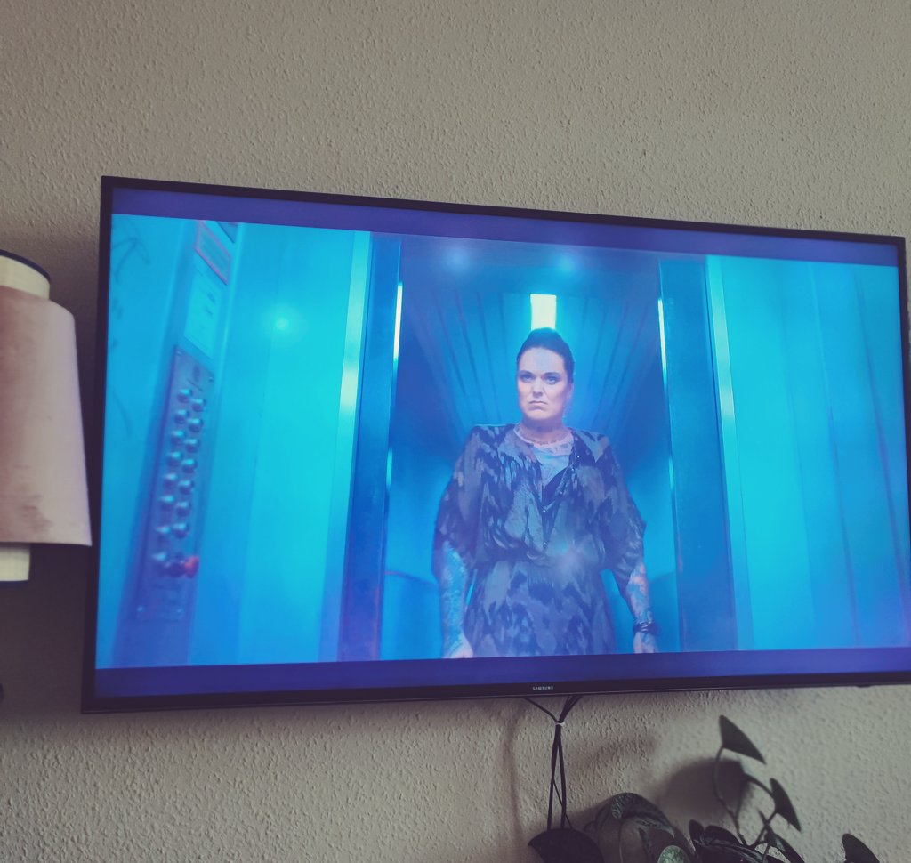 Alpha Female 👽 on Twitter: "Hu Hu"