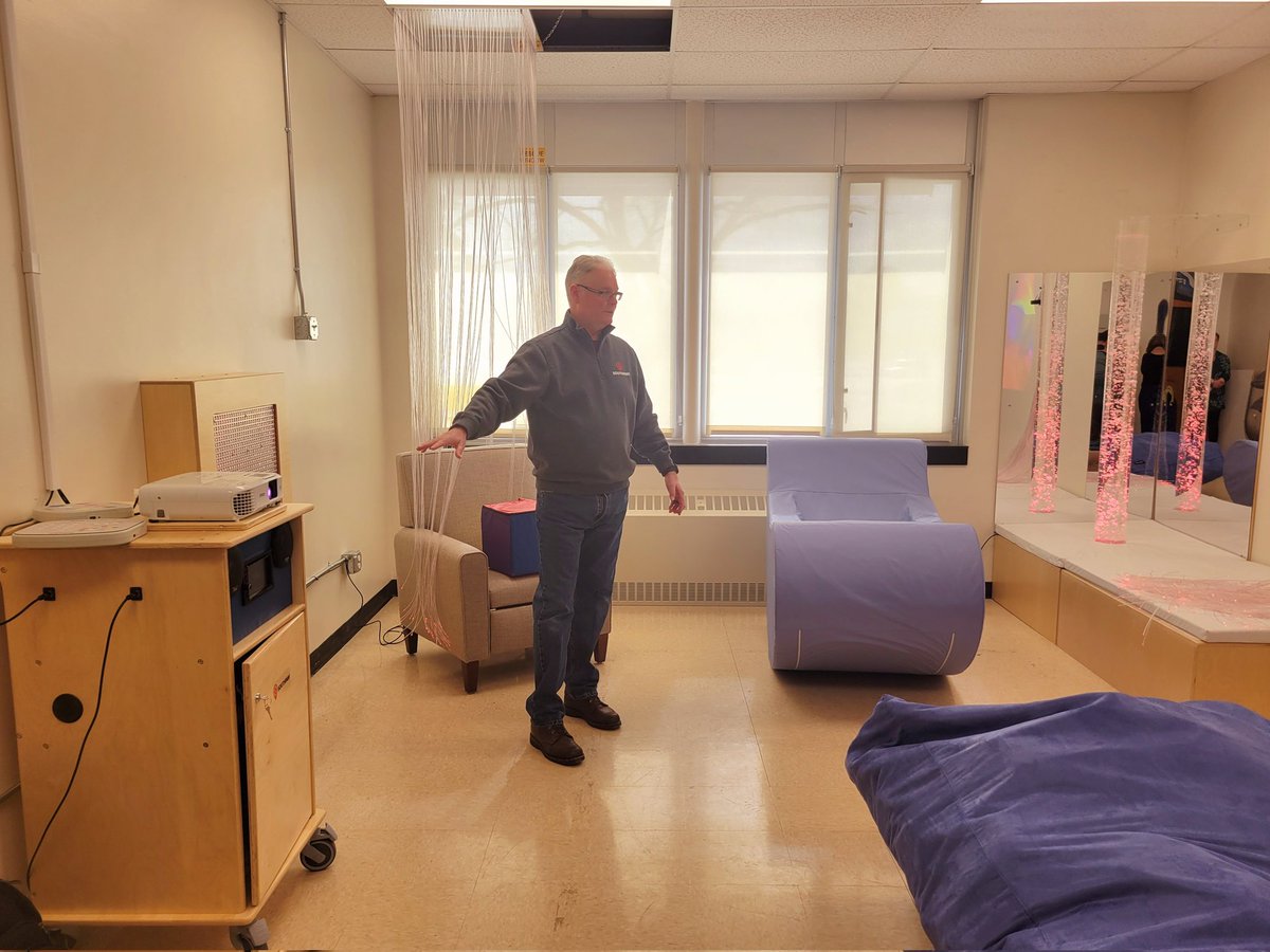Scotland_QUFSD's tweet photo. Tom Marshall from Southpaw provides hands-on training for our new sensory rooms today!!! So excited to start using these spaces with our students! @qufsd https://t.co/H3GgYvDZqb