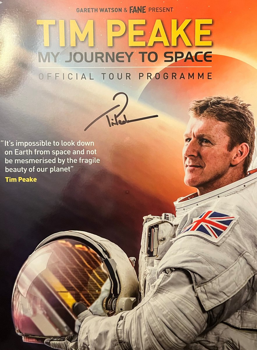 davidrossiter's tweet photo. Very entertaining &amp; interesting evening yesterday, with @astro_timpeake talking about his life as an astronaut during his #myjourneytospace show at Milton Keynes. https://t.co/URdM7ia3WV