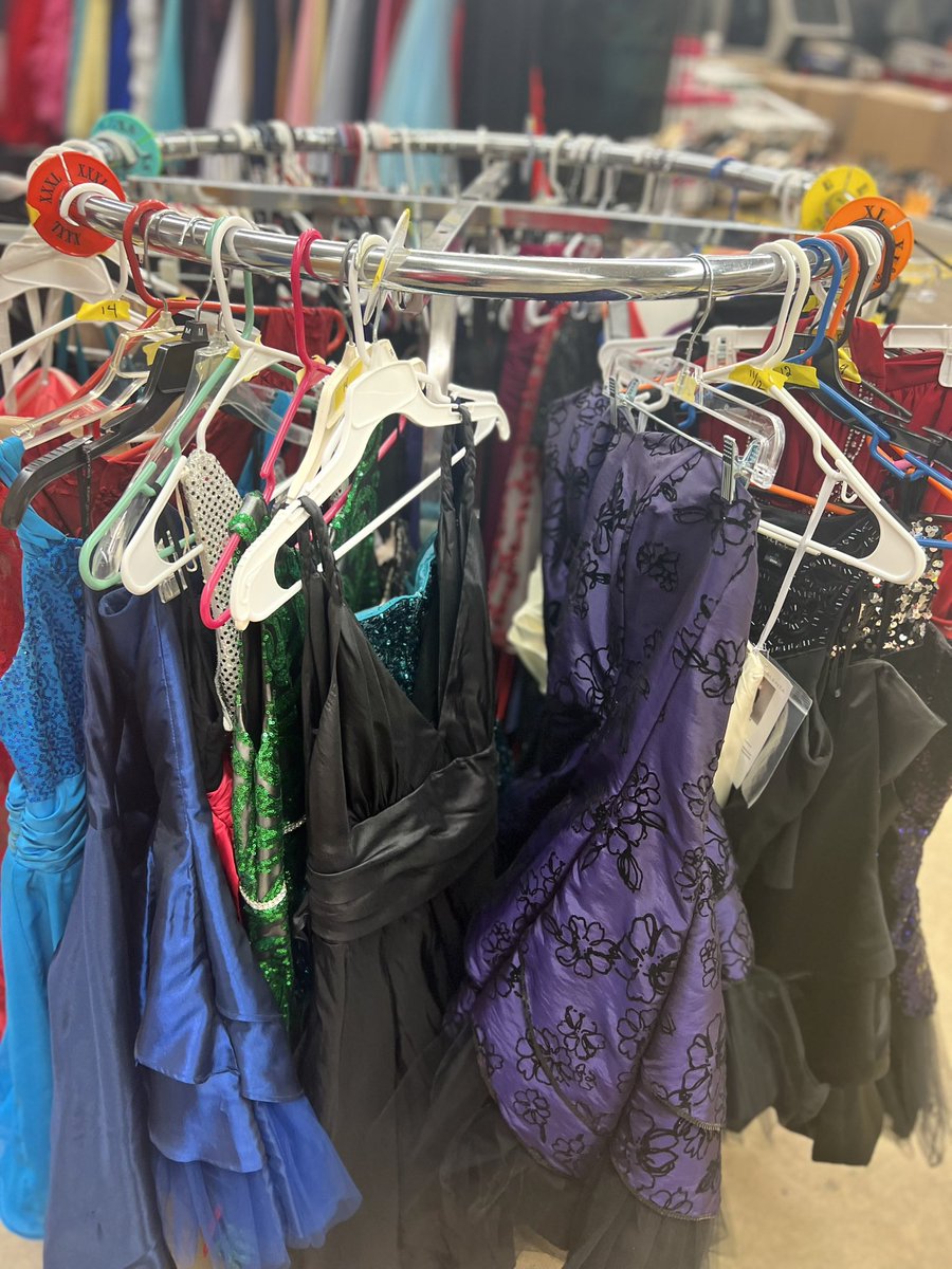 Alliance_JTC's tweet photo. All students who attend Project Prom will be entered into a drawing to win one of TEN free manicures for prom! https://t.co/IE6Bkue2RM