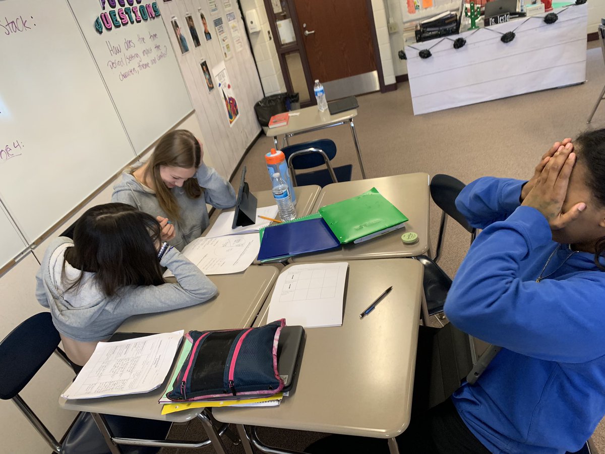 MsTestaSilver7's tweet photo. Started our second book club meeting this week! Students are working in their groups to identify the different conflicts and create a pie chart to display the conflicts.#twisterpride #7silvershine https://t.co/qz6LDGUdFN