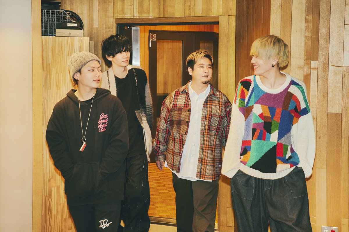 ■[廃盤] HOWL BE QUIET デモCD「ECG」■バンド ハウル Amazon.co.jp: HOWL BE QUIET (通常盤): ミュージック