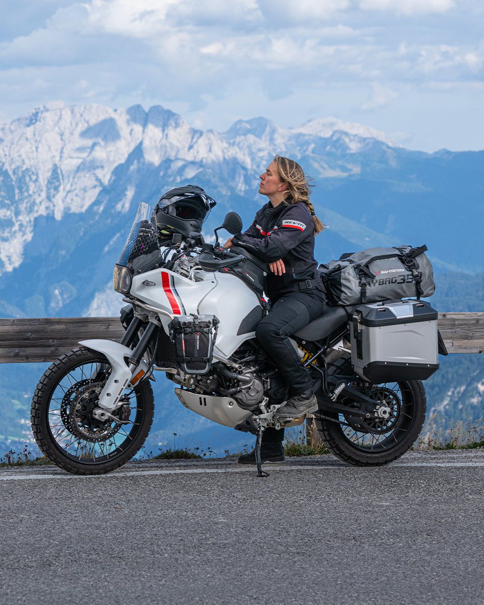 Being a woman biker.
A world to be discovered, and loved.

'I call it my dreambike I never thought I'd dream of.' 

@lnrmoto

#Ducati #InternationalWomensDay