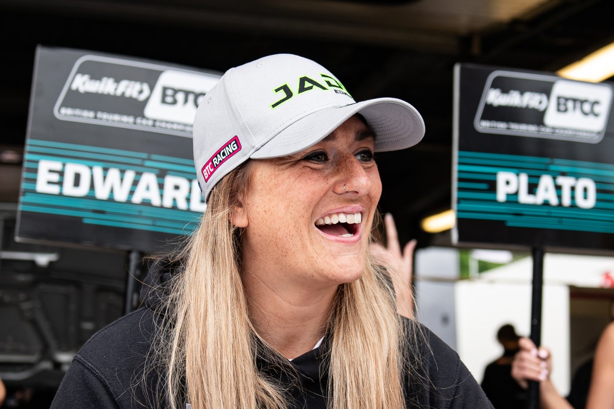 Transmission001's tweet photo. #InternationalWomensDay is rightly recognised in many ways. For our part, we'd like to shout out to the #BTCC's #JadeEdwards; a racing driver who's worked against the odds to earn her place on the grid, and who never fails to inspire young women at the start of their careers. https://t.co/t9y90pwnu7
