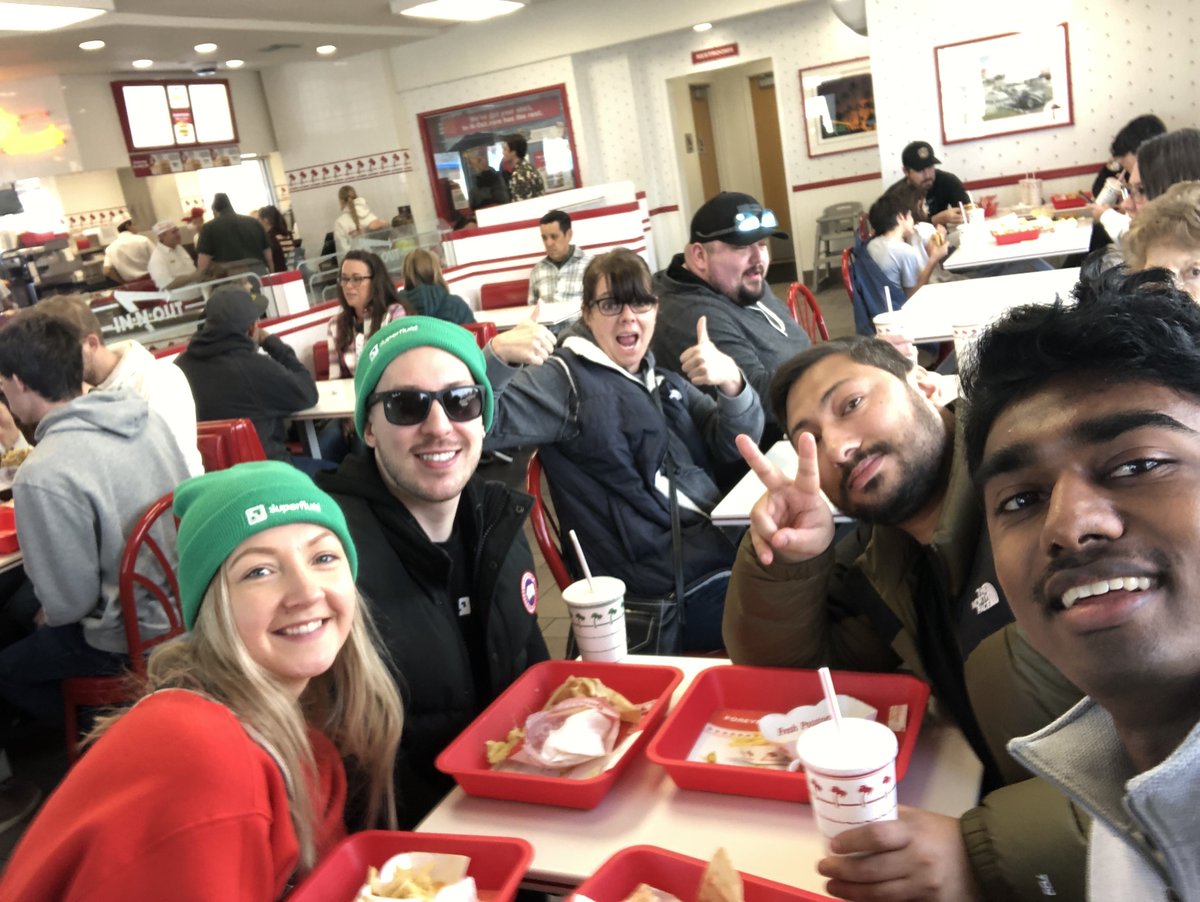 victoria 🐺 tweet media