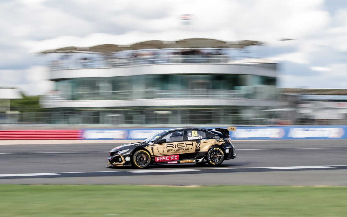 Transmission001's tweet photo. #InternationalWomensDay is rightly recognised in many ways. For our part, we'd like to shout out to the #BTCC's #JadeEdwards; a racing driver who's worked against the odds to earn her place on the grid, and who never fails to inspire young women at the start of their careers. https://t.co/t9y90pwnu7