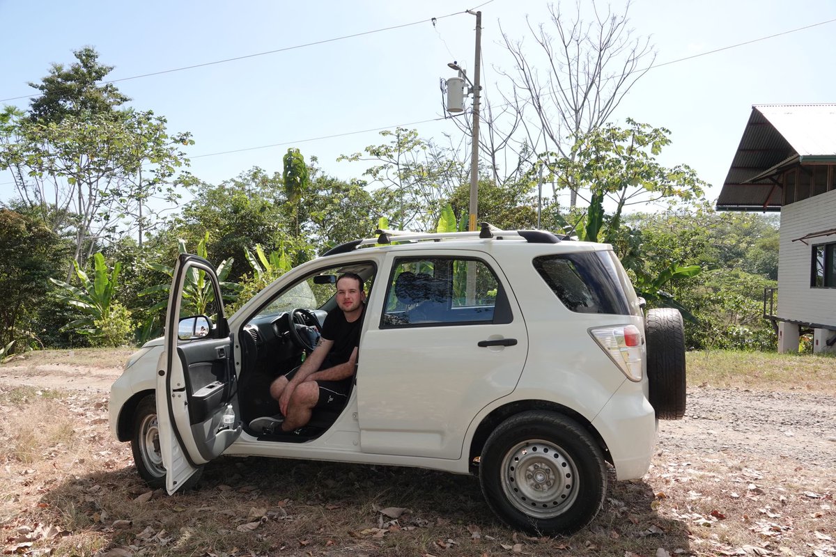 PeaPodExplorer's tweet image. Our little 4x4 rental car in Costa Rica ! Certainly tested it out in lots of different terrain!