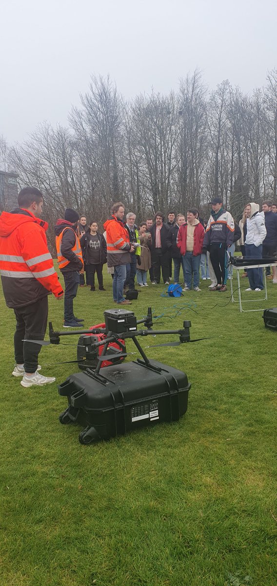 Debut #drojo workshop for <a href="/journalismatul/">UL Journalism</a> students as part of upcoming TV newsday prep. Great collab with <a href="/RTE/">RTÉ</a> <a href="/mattoceallaigh/">Matt Kelly</a> and  Dr Gerard Dooly of <a href="/ECE_Dept_UL/">E&CE Department UL</a>.Capacity of these machines mind boggling (and more than a little unsettling!)