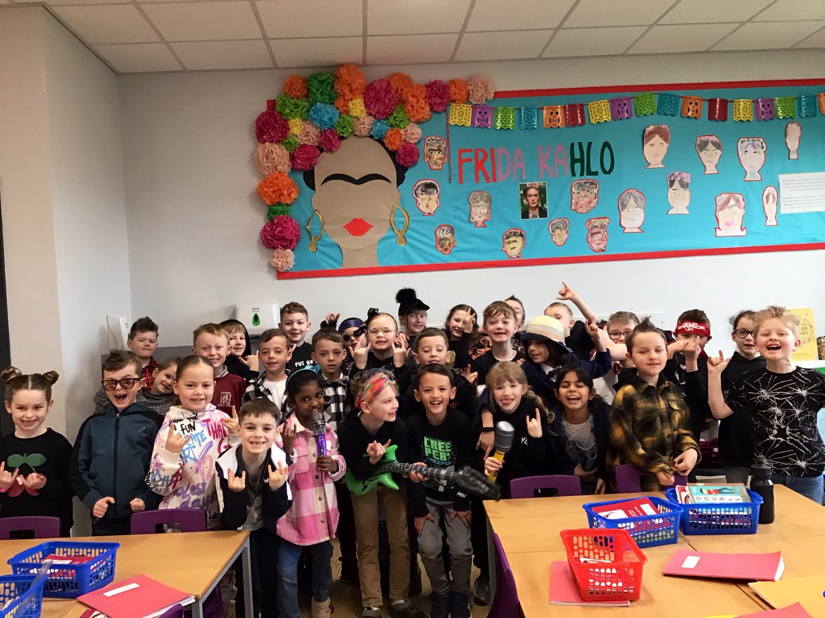 Class full of rockstars in the Kahlo classroom today. 🎸😎 <a href="/TTRockStars/">Times Tables Rock Stars</a> <a href="/BlackrodPSch/">Blackrod Primary</a>