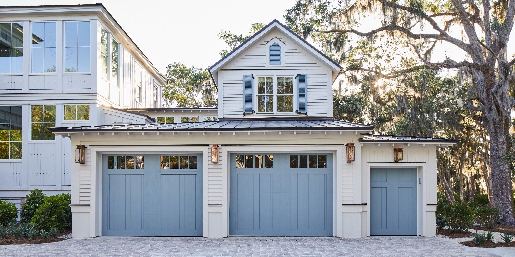 If you love the look of wood but not upkeep, a faux wood garage door can bridge the gap between design and low maintenance.

Read more in our final installment from our residential trends series at bit.ly/3mytRDP

#ClopayDoors #Trending #SpringTrends #FauxWood