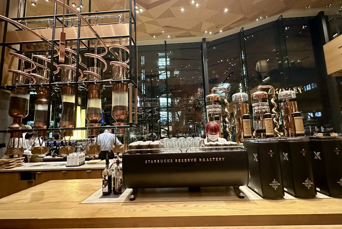 yu3111535's tweet photo. #中目黒　#スターバックス #STARBUCKS RESERVE 
#カフェの聖地 #おしゃれカフェ
カフェ好きは一度は行くべき場所💖
本当に素敵な空間 https://t.co/nEw3hH5SJc
