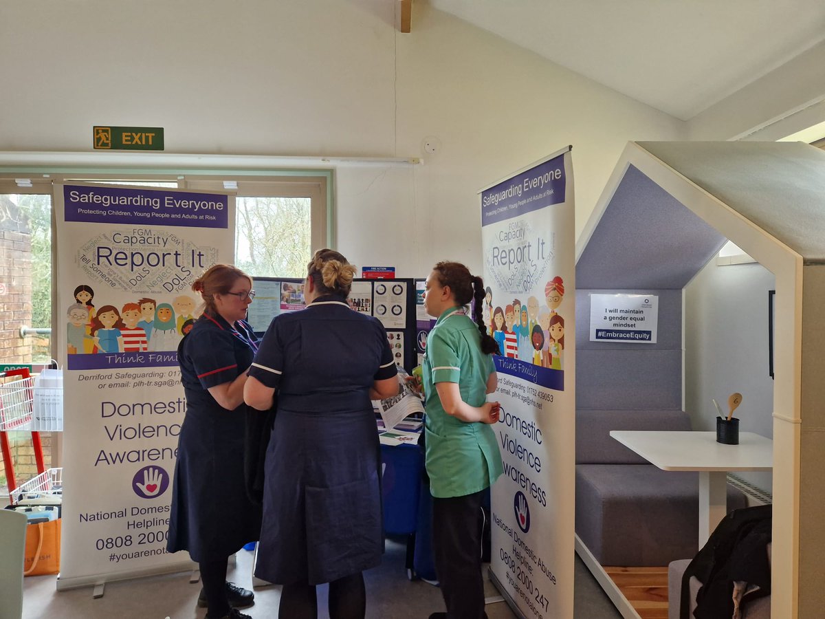 Got a few minutes to spare before 4pm?

Come down to the Postgraduate Medical Centre and join us in a celebration for International Women's Day.

Talk with teams from around the trust, indulge in some cake and stay for the #1BigTeam picture at 4.15pm. 

Bring your colleagues too!