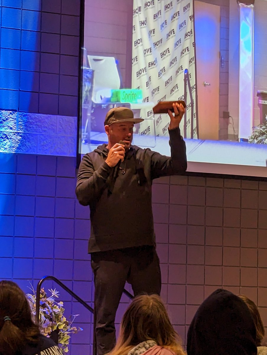 EHOVEct's tweet photo. Part 2 of 2 Drug free leader speaker illusionist talked to us about mental health and the illusions and lies we see in our lives #EHOVEvips #3seconds https://t.co/G39gZOAGyV
